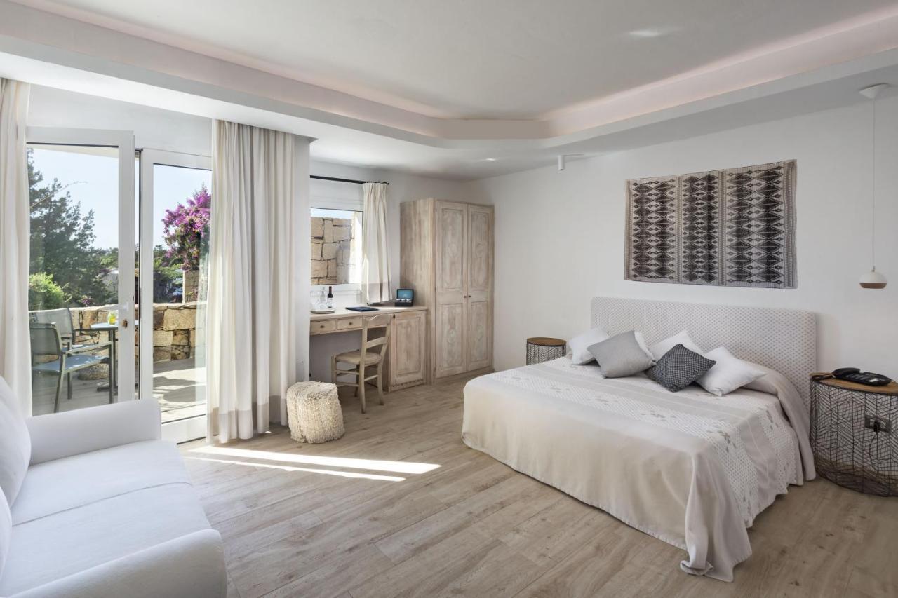 Hotel Grand Relais Dei Nuraghi (Adults Only) Байя-Сардинія Екстер'єр фото