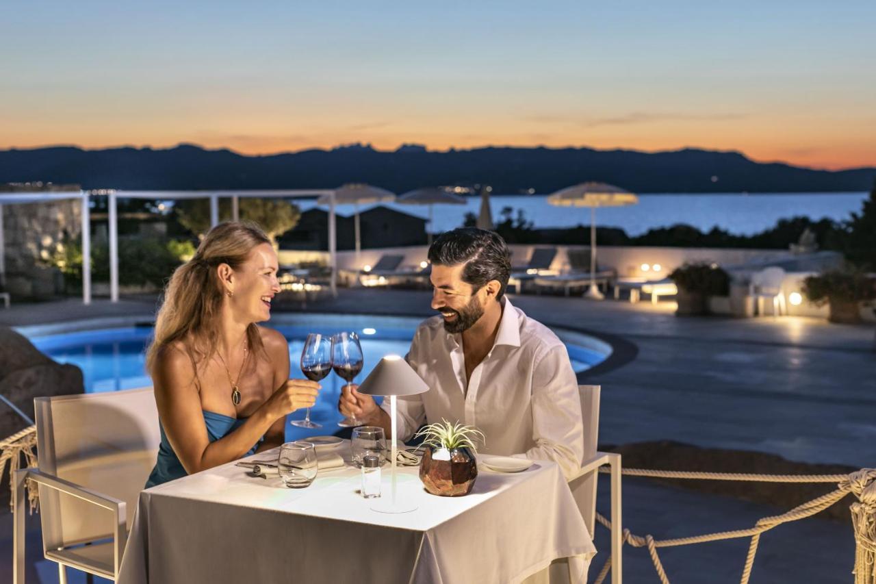 Hotel Grand Relais Dei Nuraghi (Adults Only) Байя-Сардинія Екстер'єр фото