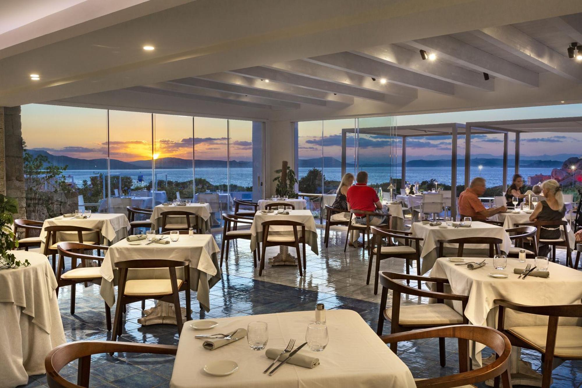 Hotel Grand Relais Dei Nuraghi (Adults Only) Байя-Сардинія Екстер'єр фото