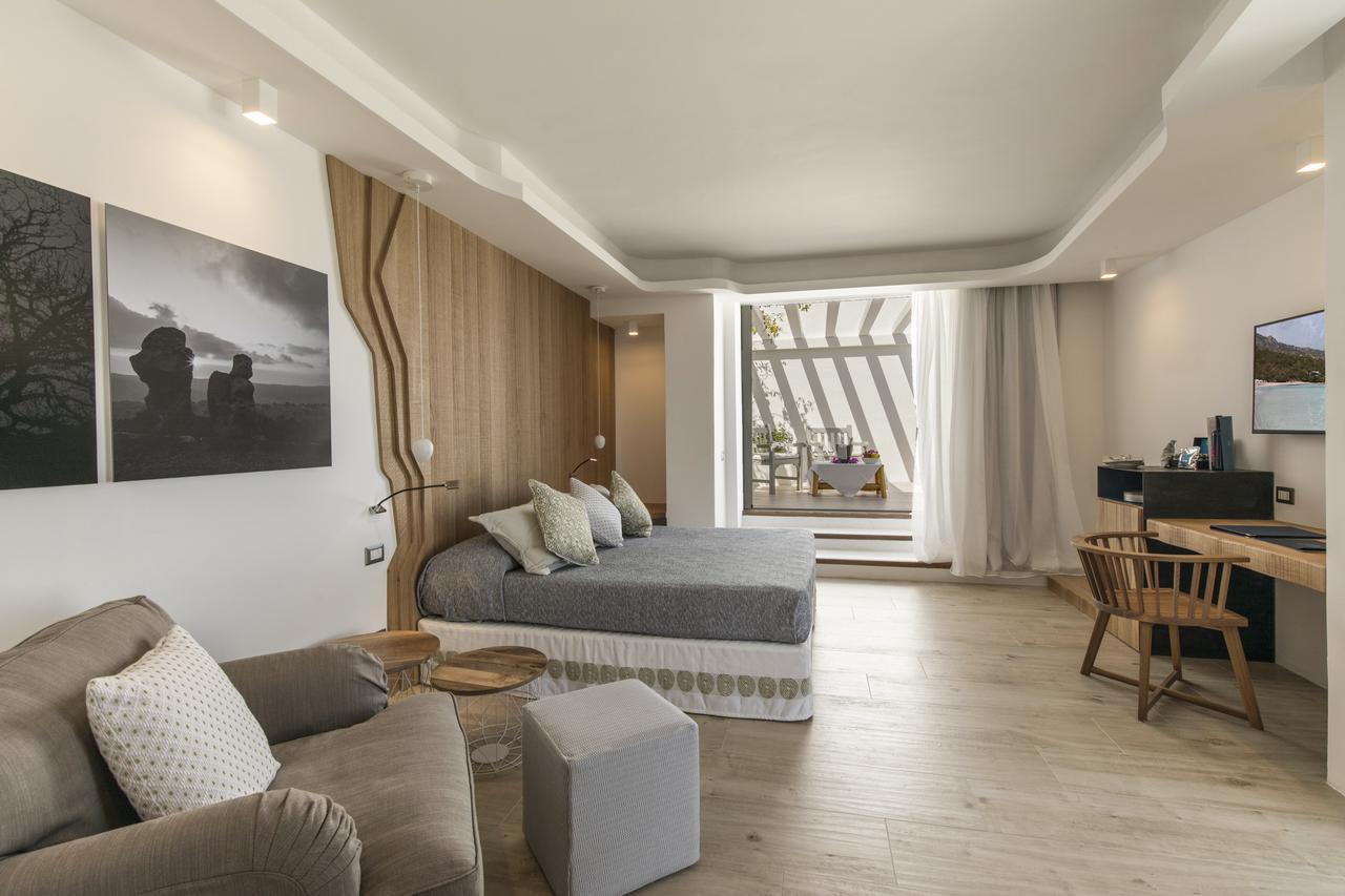 Hotel Grand Relais Dei Nuraghi (Adults Only) Байя-Сардинія Екстер'єр фото